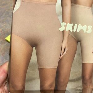 Great skims under garment